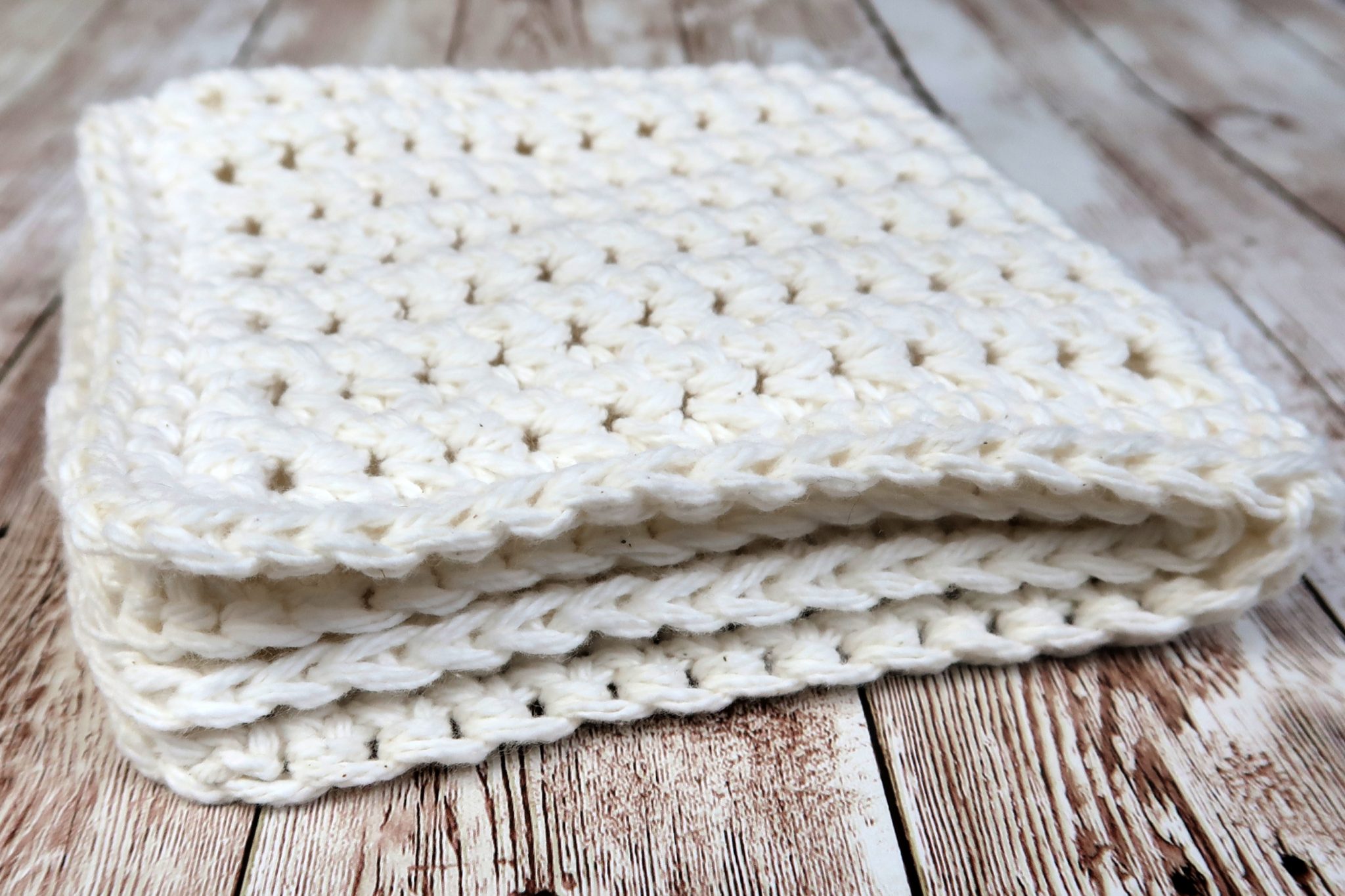 Paired Single Crochet Washcloth Pattern Looped and Knotted