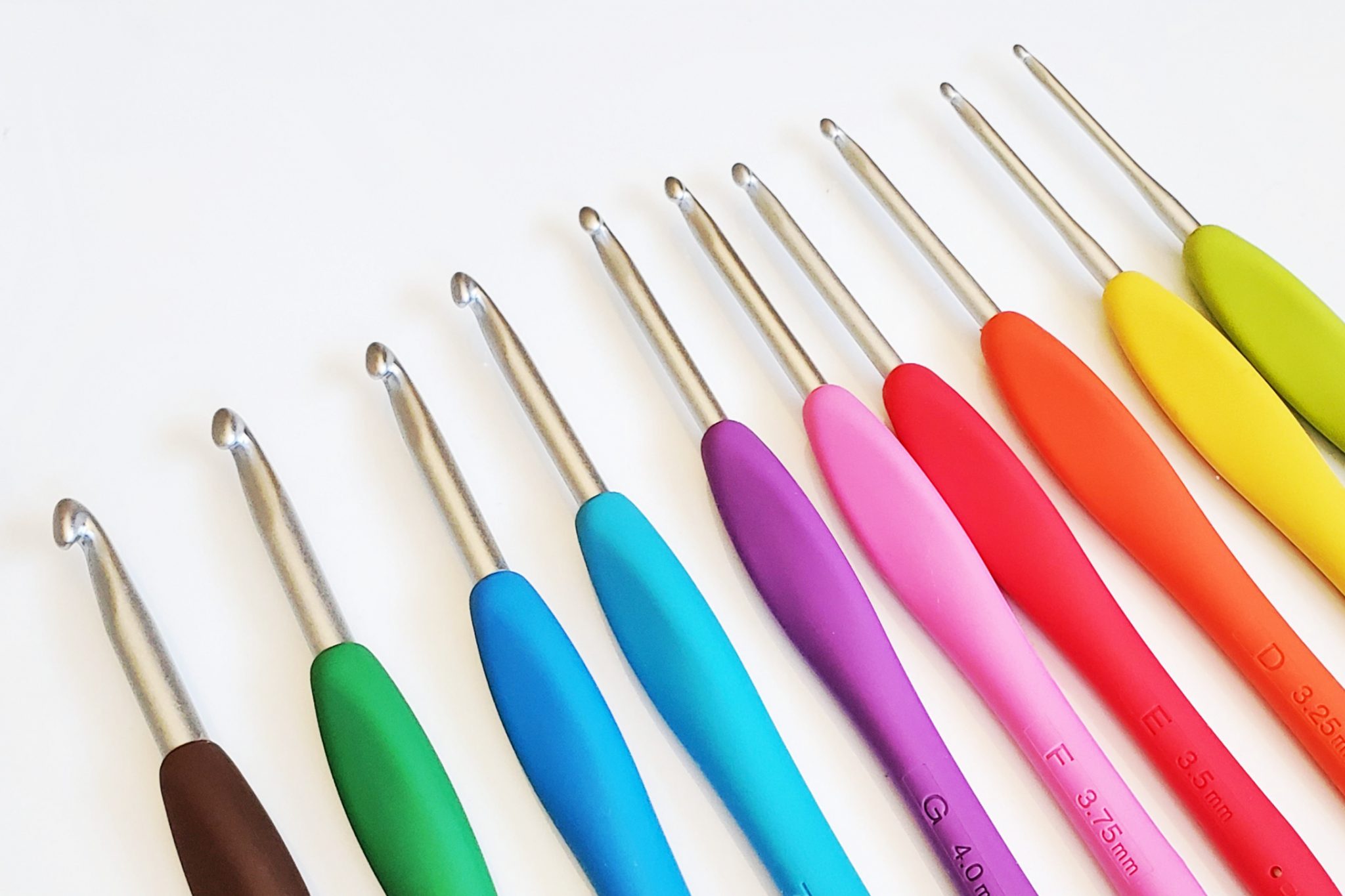 The Top Ergonomic Crochet Hooks To Buy Looped and Knotted